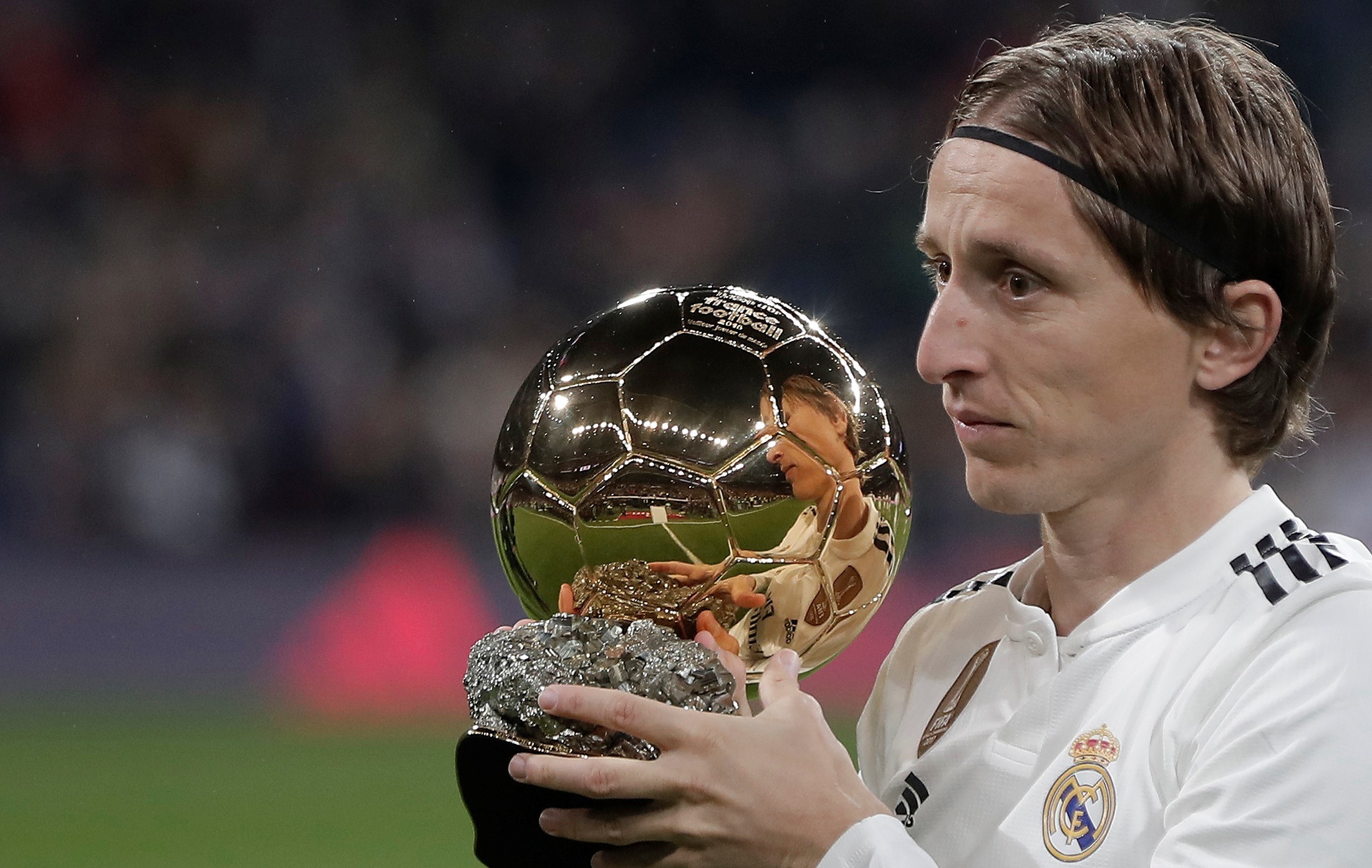 R.I.P.，哥伦比亚16岁小将在水坝游泳时溺亡，父亲为救他也不幸罹难